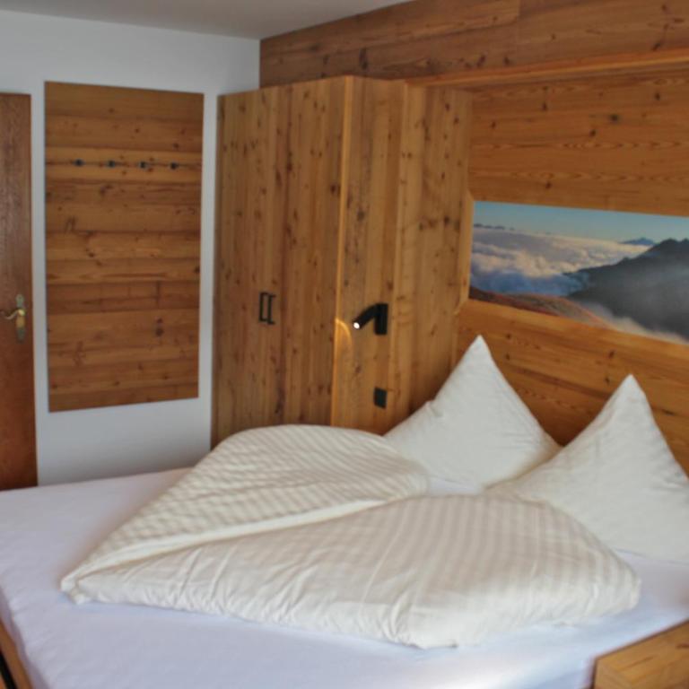 Ferienwohnungen Lechthaler - Apartment mit 2 Schlafzimmern und Gartenblick - 14