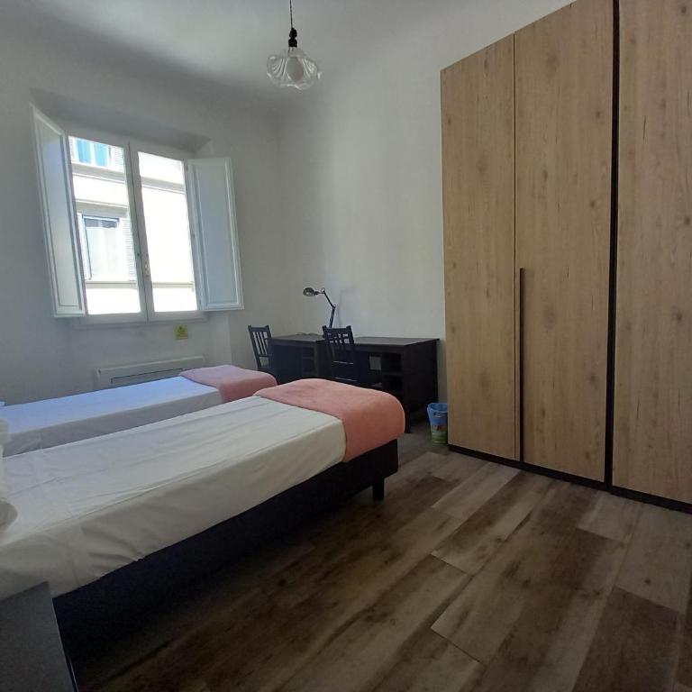 Cavour 46 Second - Appartamento con 2 Camere da Letto - 5