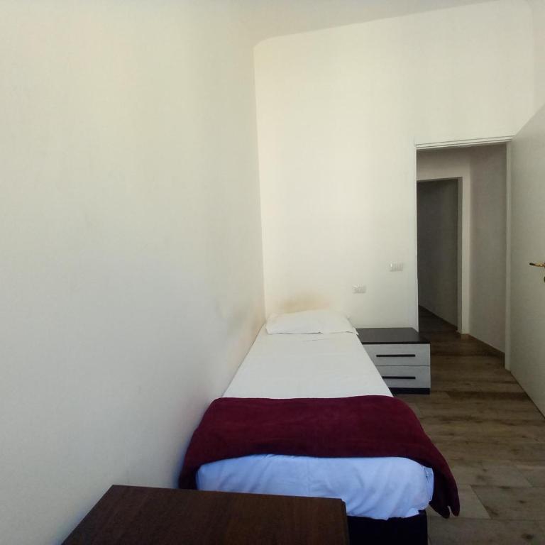 Cavour 46 Second - Appartamento con 2 Camere da Letto - 9