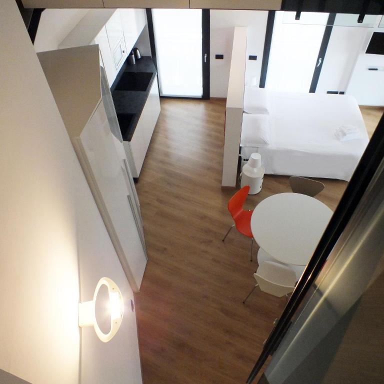 BB Hotels Aparthotel Isola - Loft - 18