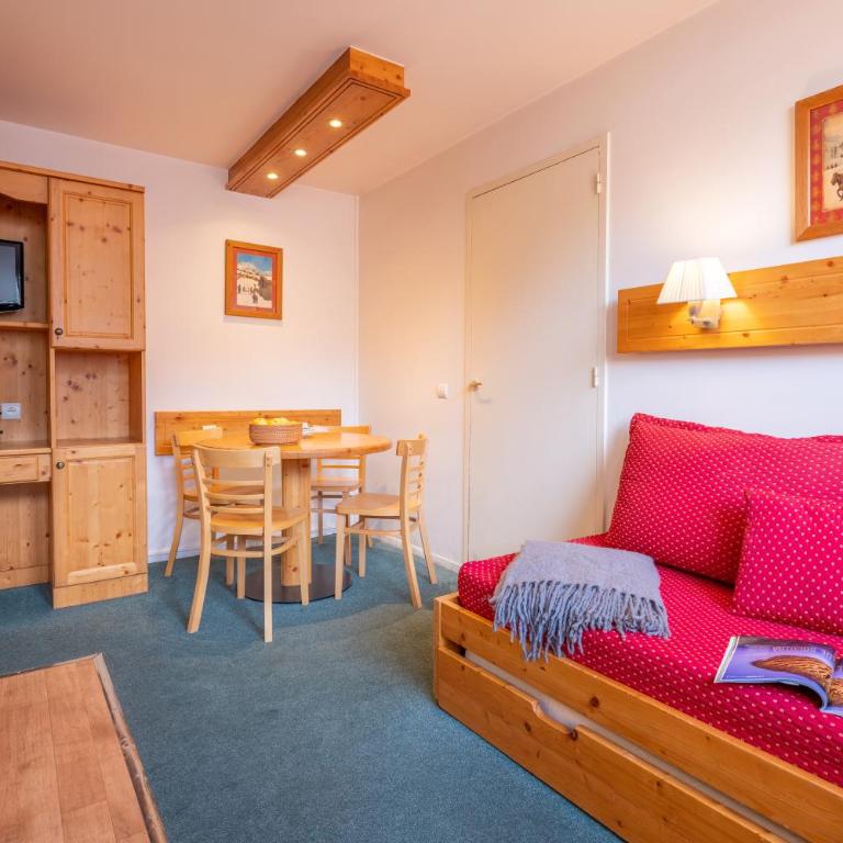 Résidence Pierre & Vacances Le Peillon - Appartement 1 Chambre avec Coin Nuit dans Alcôve et Balcon (6 Personnes) - Vue sur la Vallée - 8