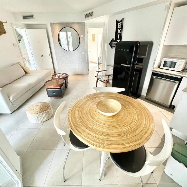 Caramel Cookie - AC, Desk with natural light, 2 balconies, WIFI and pool - Apartamento de 1 dormitorio - 5
