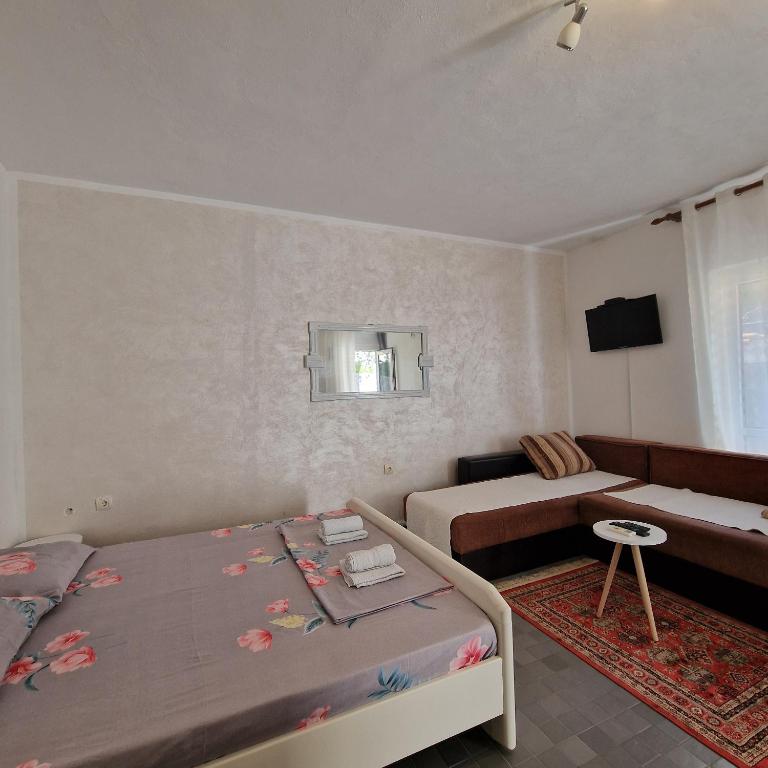 Apartmani Vlahović - Studio Apartment with Balcony - 14