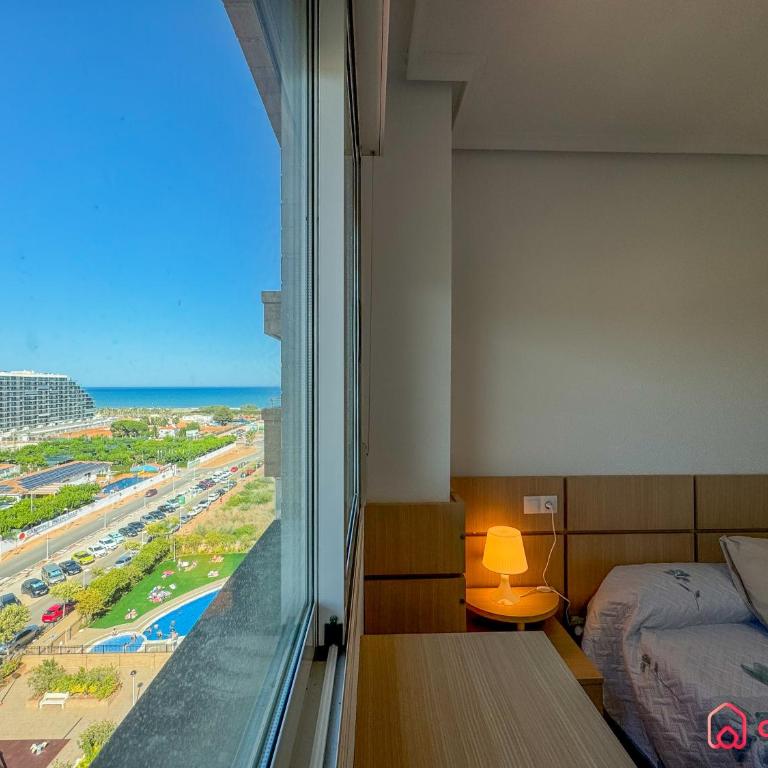 Mar Infinito - Apartamento de 2 dormitorios con balcón y vistas al mar - 1