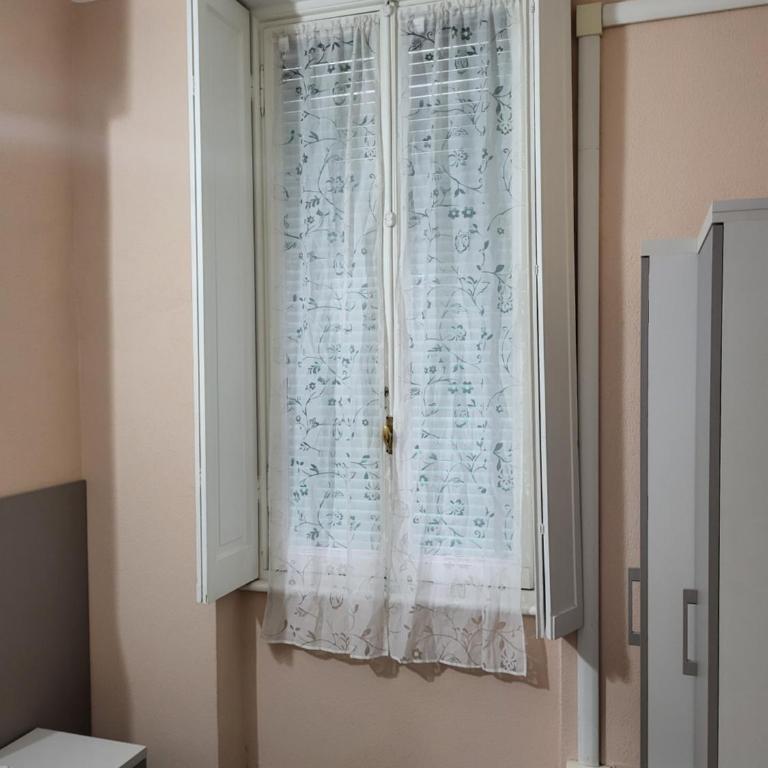 Hotel Barone - Camera Matrimoniale con Bagno Privato - 4