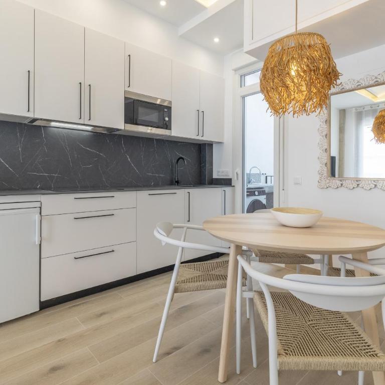 ApartUP Ca La Leni Beach III - Estudio con balcón - 13