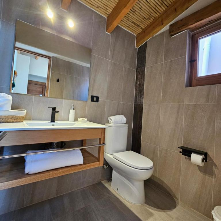 Hotel Pirwa - Habitación Doble con baño privado - 9