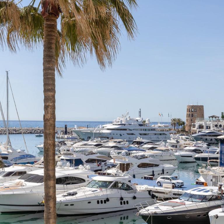 Golden Mile Studio I Seaview I Pools I Beach 4minutes walk I Free Parking - Studio Apartment with Sea View - 39