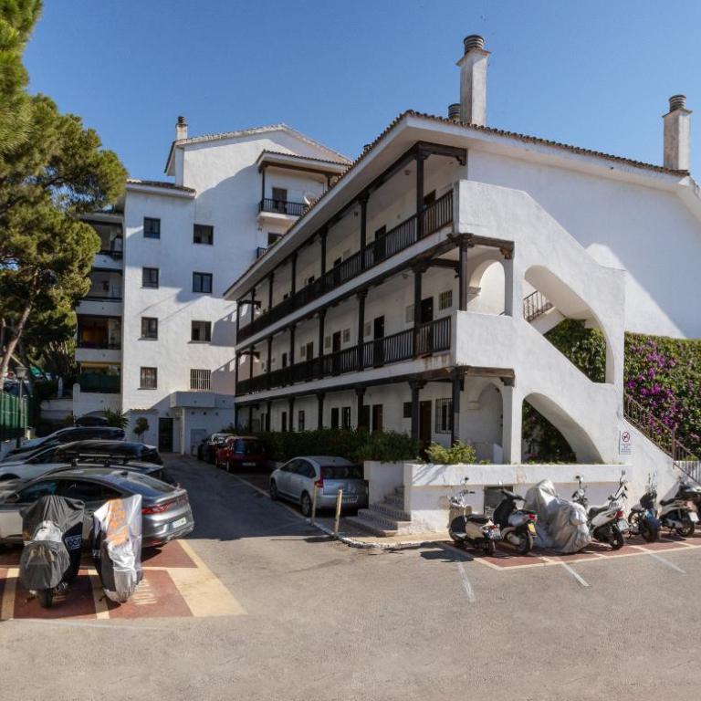 Golden Mile Studio I Seaview I Pools I Beach 4minutes walk I Free Parking - Studio Apartment with Sea View - 64