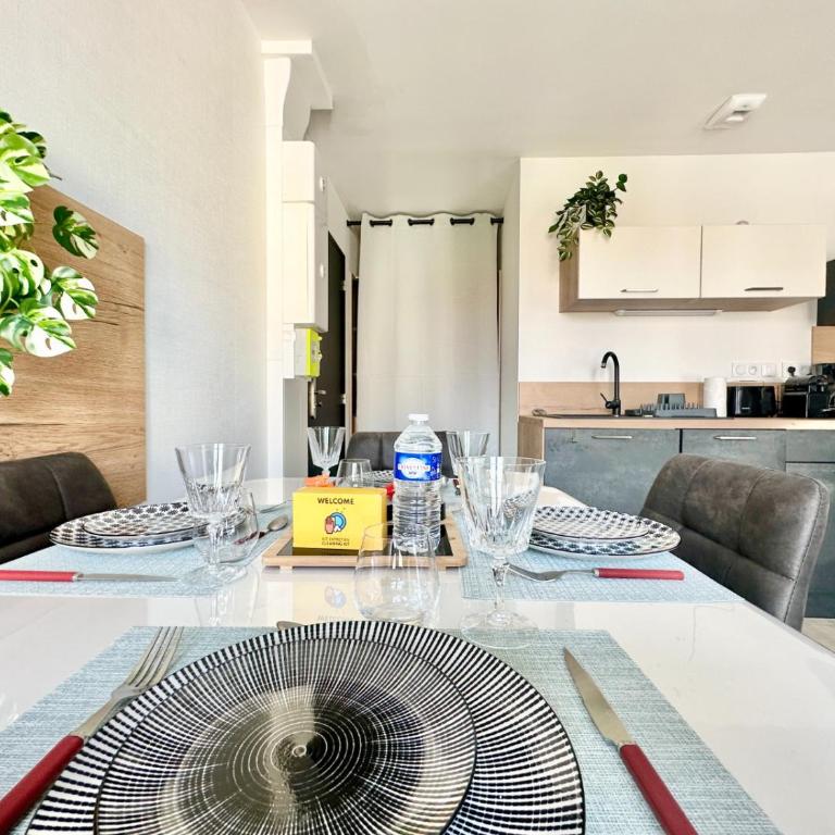 Le Lemovice, calme avec parking et balcon - Appartement 1 Chambre - 13