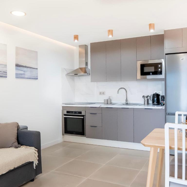 Newly renovated, luxurious apartment with a heated pool - by TENERIFEHINTS - Casa - 3