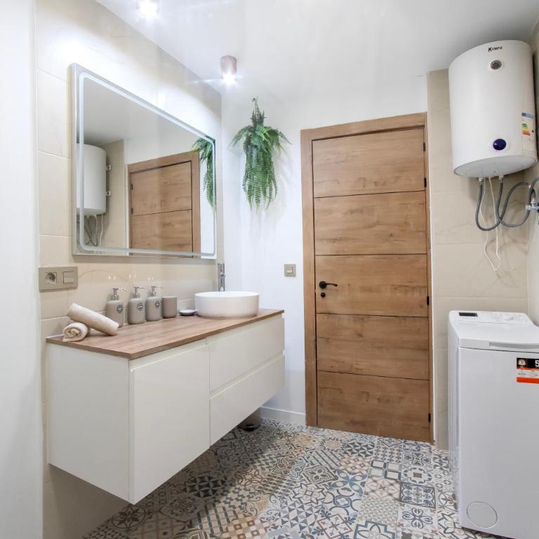 Newly renovated, luxurious apartment with a heated pool - by TENERIFEHINTS - Casa - 32