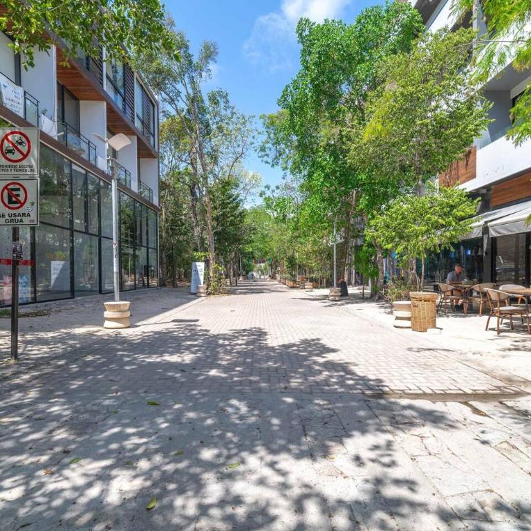 King Suite with Private Balcony, Rooftop Pool, Gym - Apartamento - 29