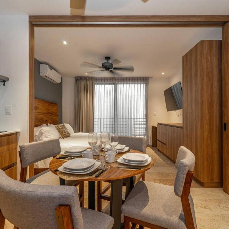 King Suite with Private Balcony, Gym and Rooftop Pool - Apartamento - 5