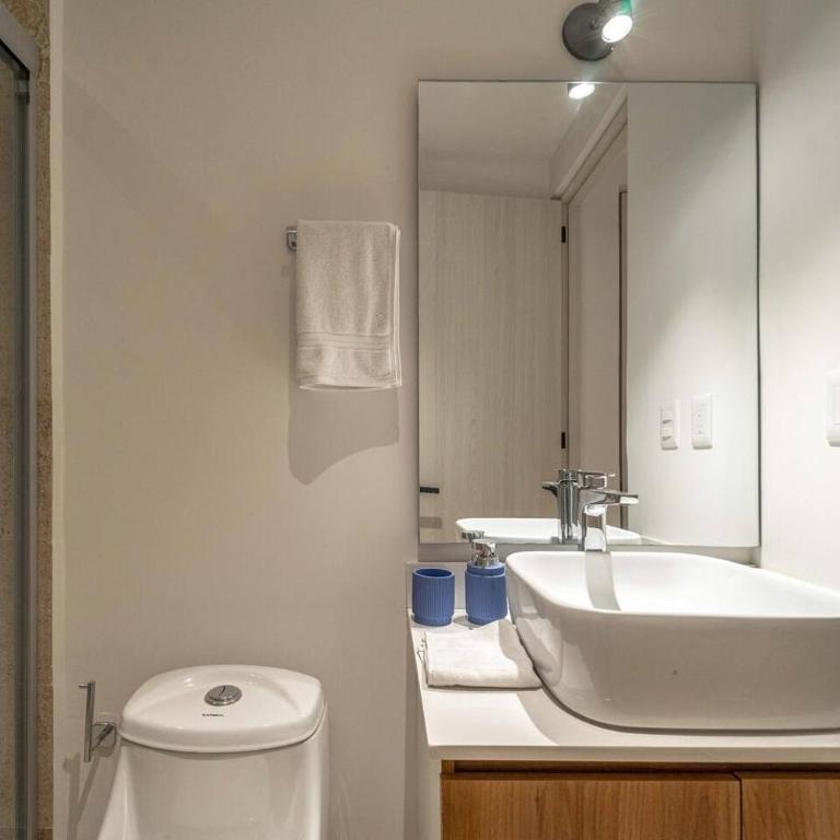 King Suite with Private Balcony, Gym and Rooftop Pool - Apartamento - 13