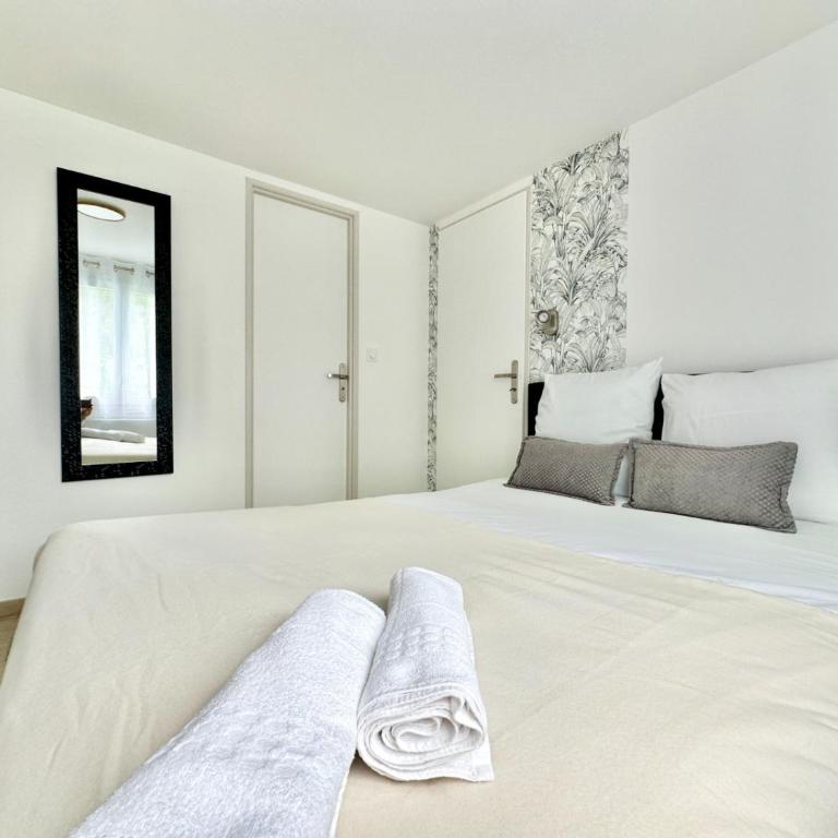 Le Kaolin, au calme avec parking et terrasse - Appartement 1 Chambre - 12