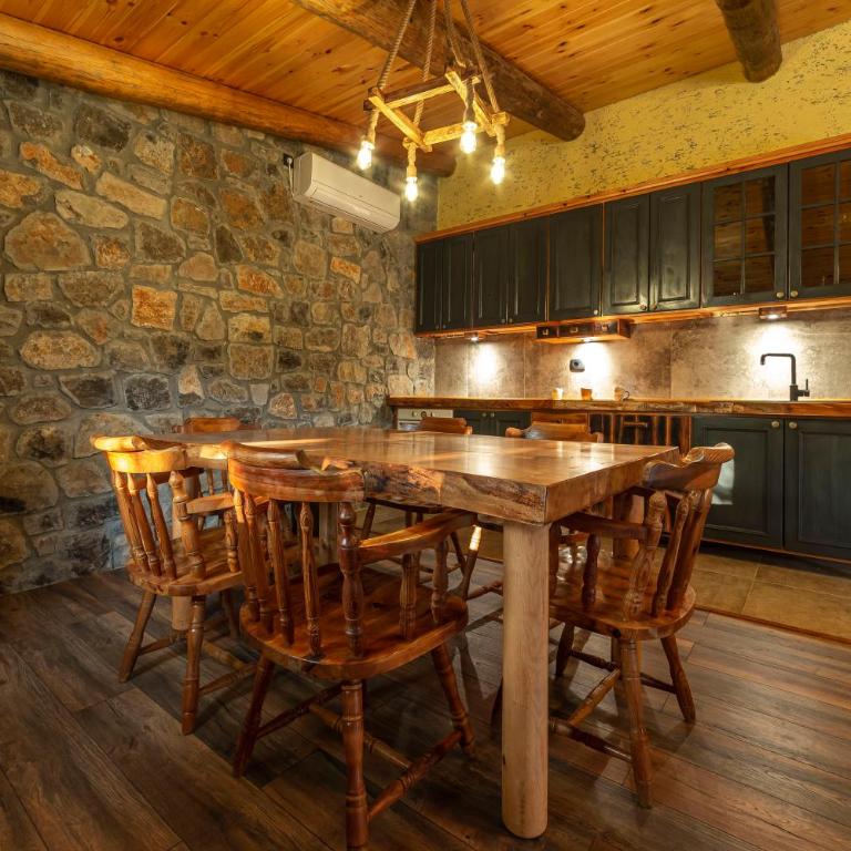 Rustic Cottage Montenegro Bridje - Two-Bedroom House - 22