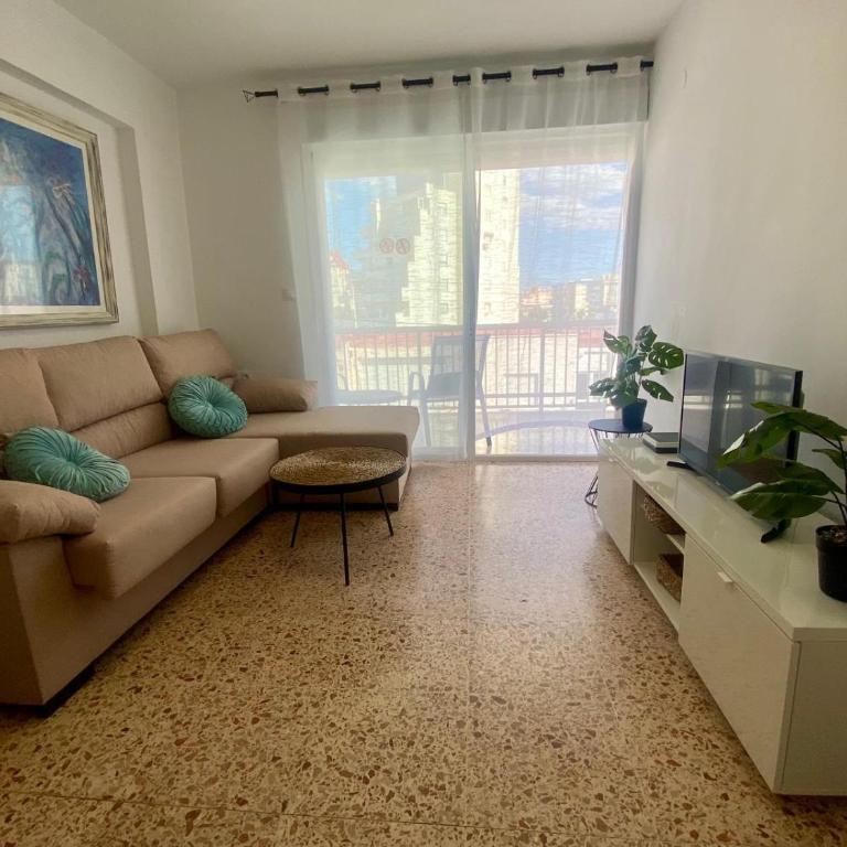 Apartamento en Playa de Gandia - Sólo para Familias - Apartamento de 3 dormitorios y vistas al mar - 2