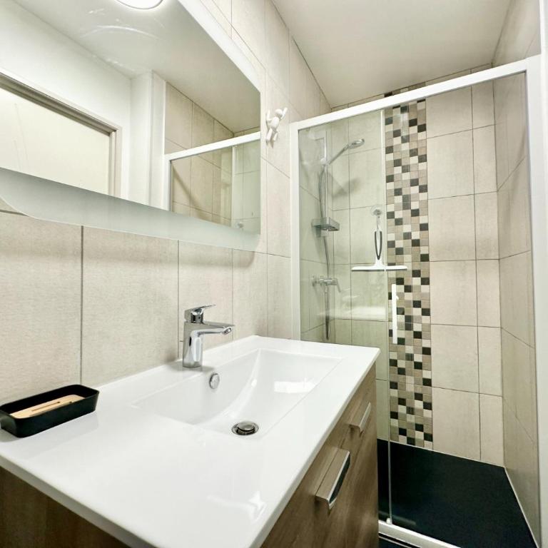 Le Feuillardier, calme avec balcon et parking - Appartement 1 Chambre - 10