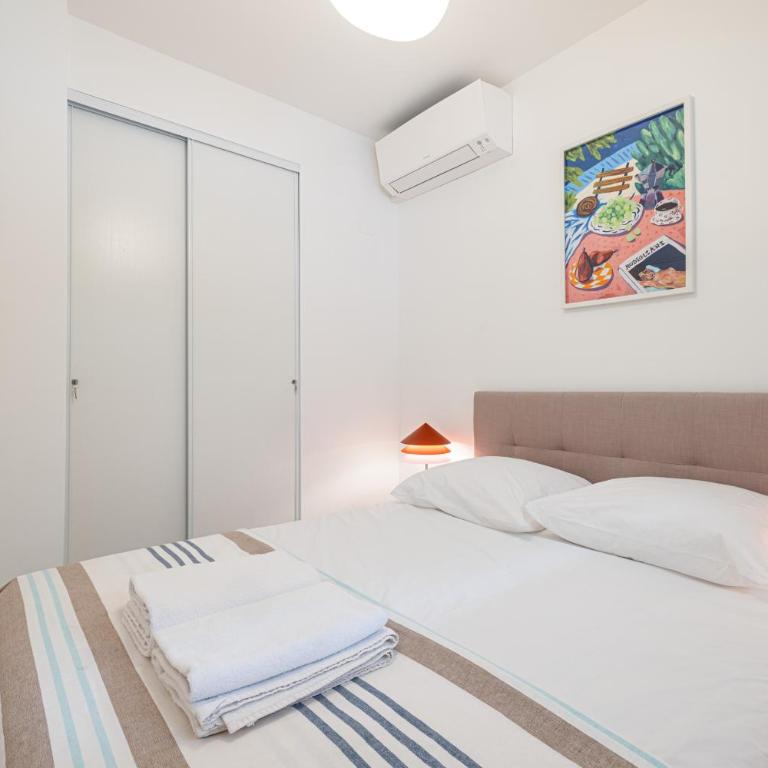FEEL HOME - GRASSEUIL - Appartamento con 2 Camere da Letto e Vista Mare - 32
