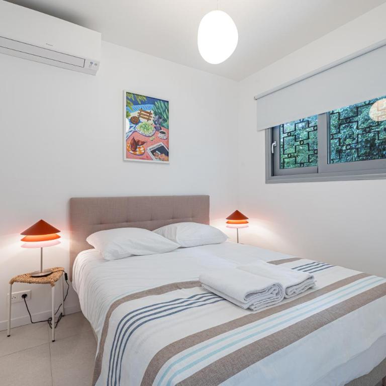FEEL HOME - GRASSEUIL - Appartamento con 2 Camere da Letto e Vista Mare - 30