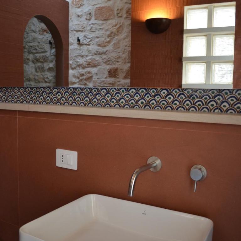 B&B Fuga al Trullo - Appartamento Deluxe con 2 Camere da Letto e Vista Giardino - 16
