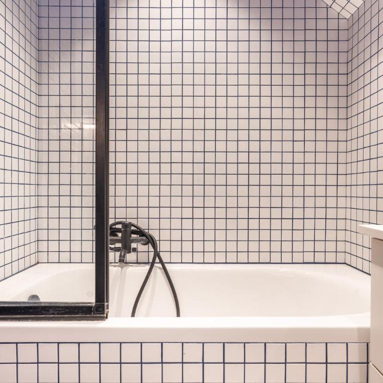 Charming Apartment - Montmartre - 4 guests - Appartement 1 Chambre - 30