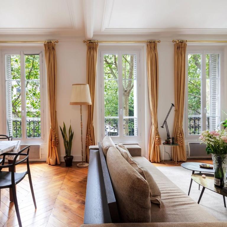 Charming French Style Apartment with Eiffel Tower View Prime Location Near Top Attractions - Appartement 2 Chambres avec Vue - 8