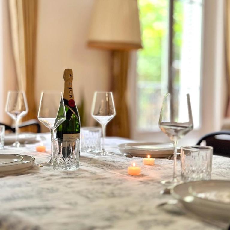 Charming French Style Apartment with Eiffel Tower View Prime Location Near Top Attractions - Appartement 2 Chambres avec Vue - 20