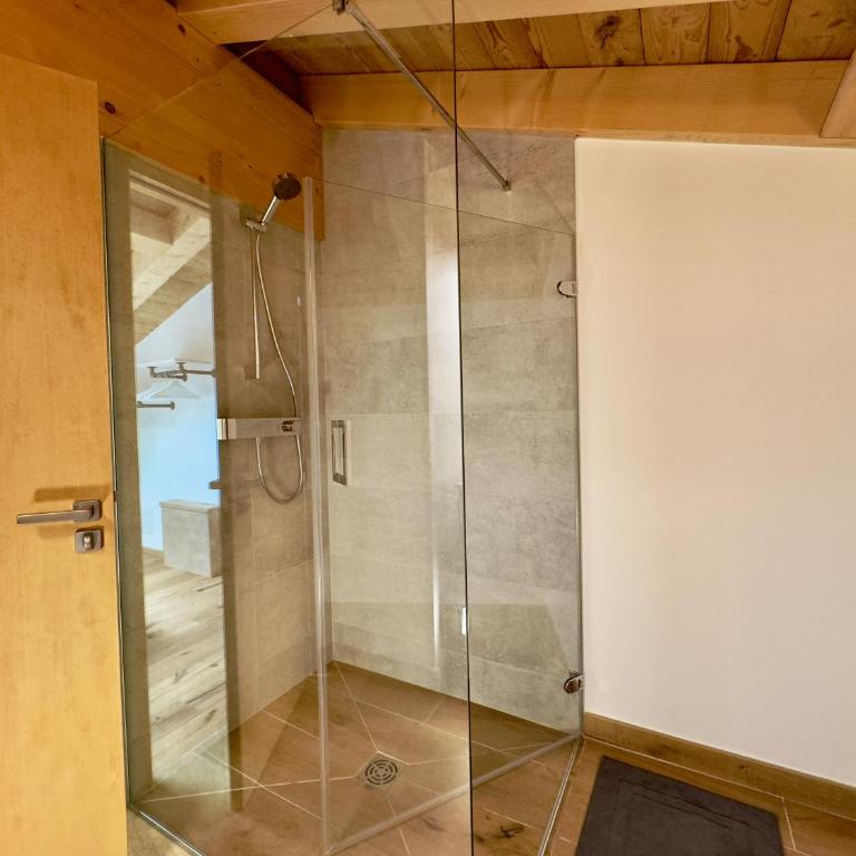 Le lodge de l alpage - Ski in ski out - 2 chambres 1 cabine - Appartement 3 Chambres Premium avec Balcon - 8