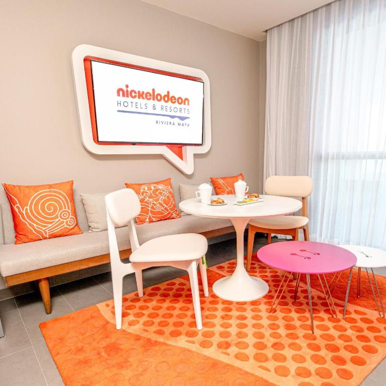Nickelodeon Hotels & Resorts Riviera Maya - Gourmet All Inclusive by Karisma - Swim-Up Oceanfront Pool Deck Level King Suite - 8