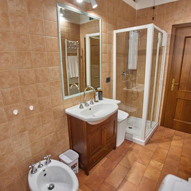 LikeHome ViaVecchie -2Rooms-7px - Appartamento con 2 Camere da Letto - 24