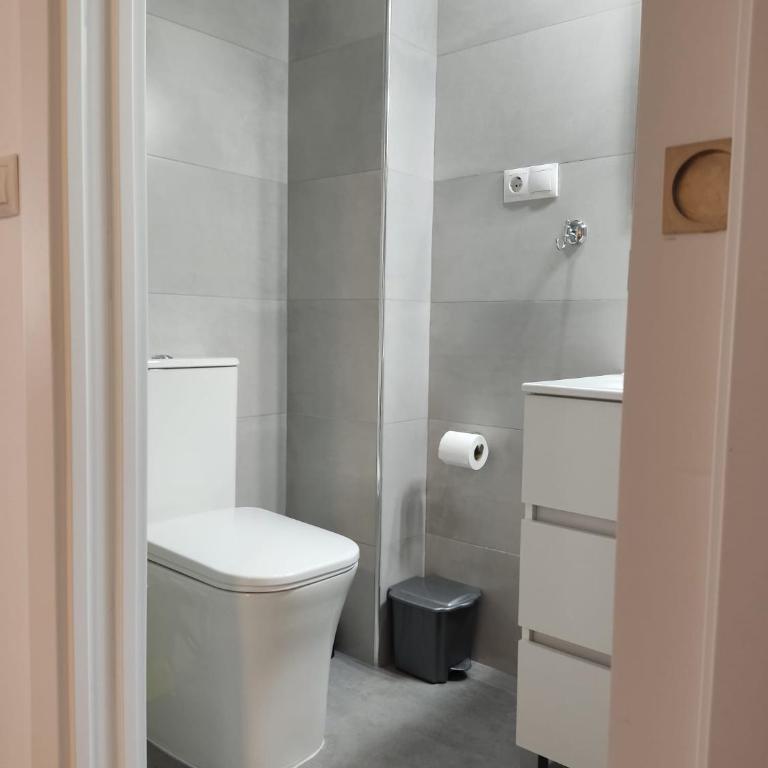 Apartamento céntrico a 150 metros de la playa - Two-Bedroom Apartment - 4