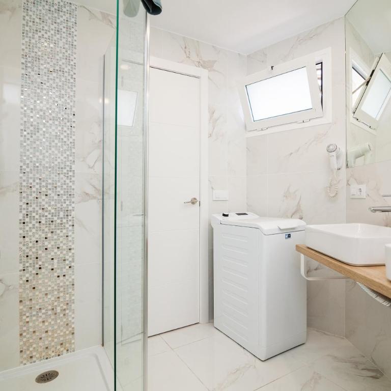 Ponderosa 619, Las Americas, 2 bedroom apartment with large terrace and ocean view, next to Siam Park - Apartamento de 2 dormitorios - 24