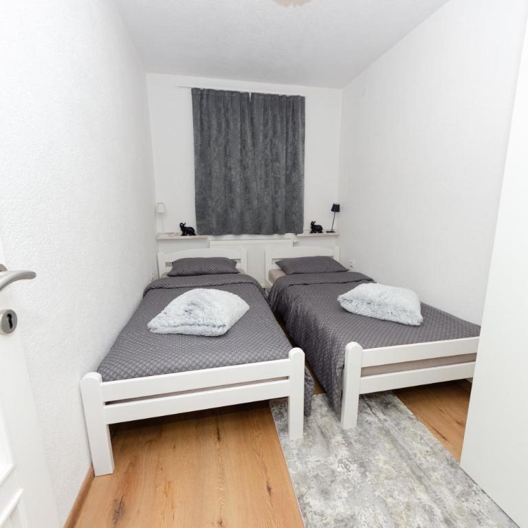 Apartment Center Korzo - Three-Bedroom Apartment - 4