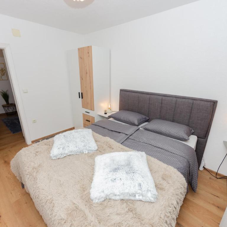 Apartment Center Korzo - Three-Bedroom Apartment - 13