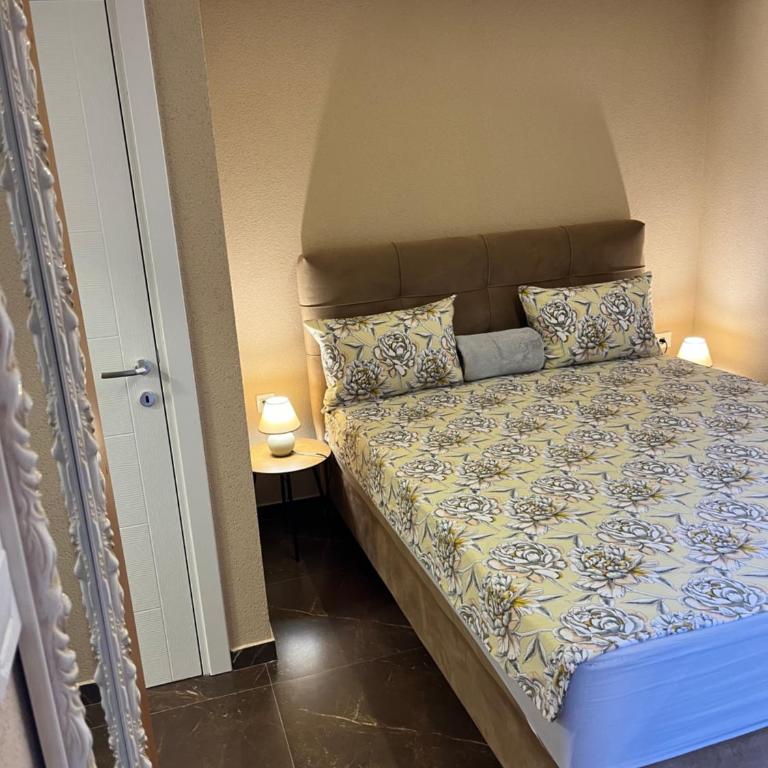 Apartmani Berdovic 2 - Dvokrevetna Soba sa Bračnim Krevetom - 4