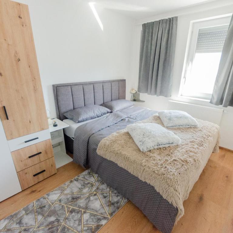 Apartment Center Korzo - Three-Bedroom Apartment - 22