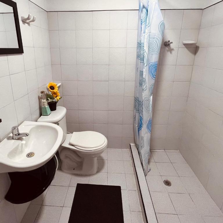 Casa Cabieles Hostal - Habitación Doble con baño privado - 3