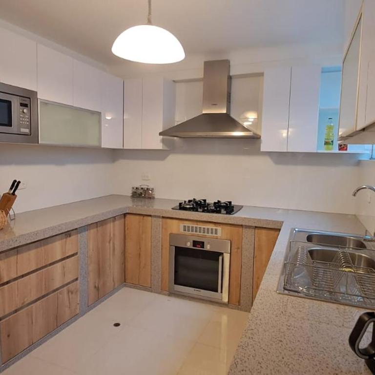 Nuevo Apartamento Cerca de Todo - Apartamento de 1 dormitorio con vistas - 2