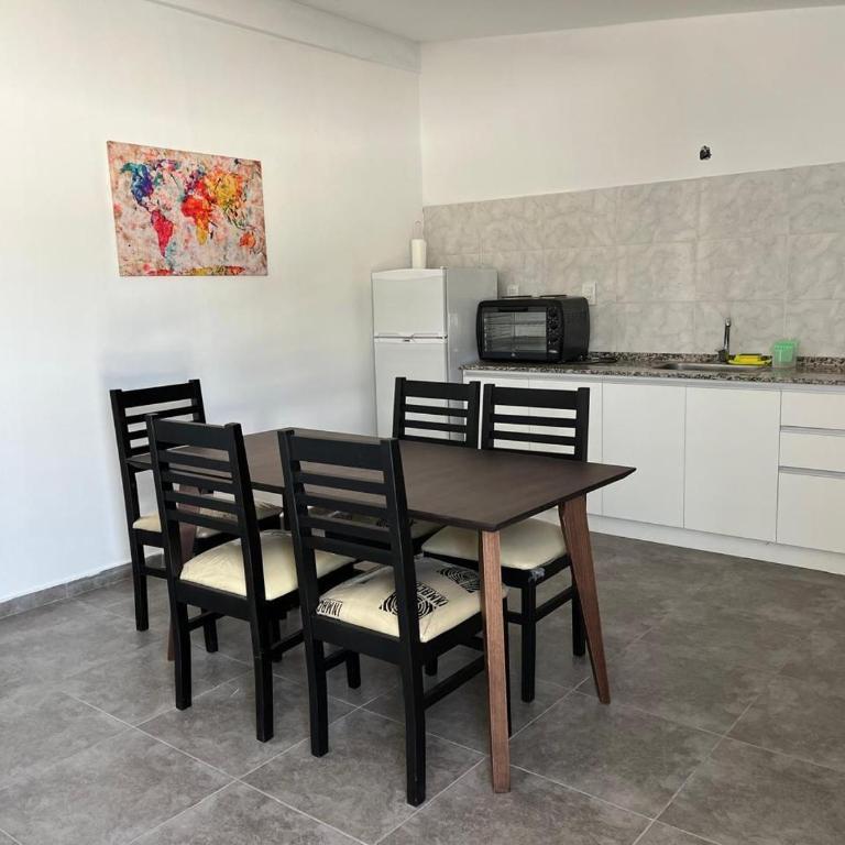 Departamento Los Sauces 788 Planta alta - Two-Bedroom Apartment - 2
