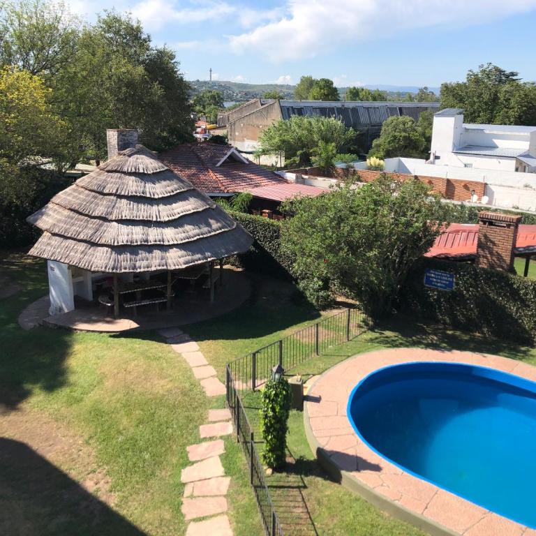 Complejo Los Pinos - Departamento de un dormitorio con parque y piscina - Apartamento de 1 dormitorio - 4