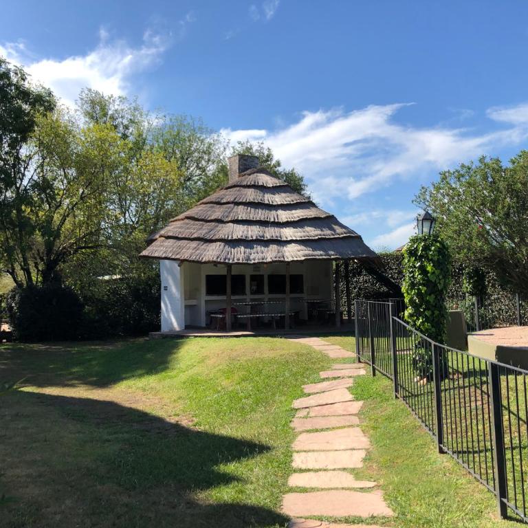 Complejo Los Pinos - Departamento de un dormitorio con parque y piscina - Apartamento de 1 dormitorio - 15