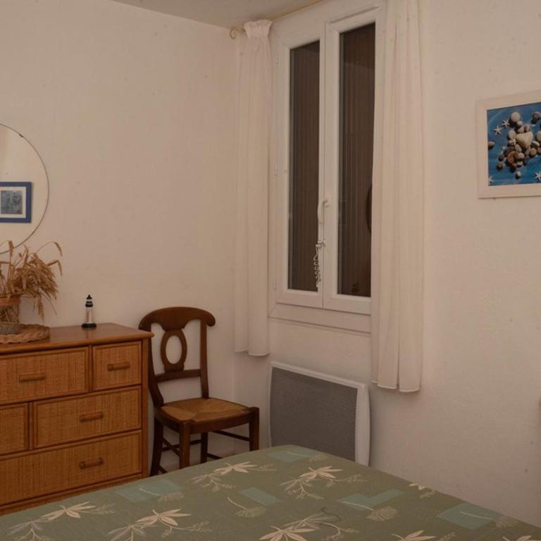 Charmant T2 au Lavandou pour 4, proche plage - FR-1-803-14 - Apartment - 12