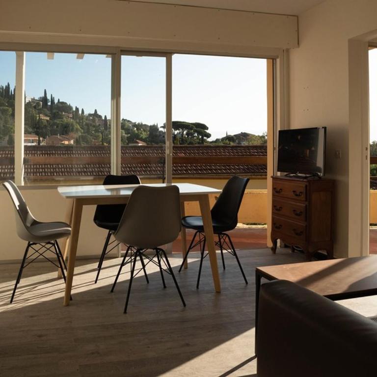 Le Lavandou: Appt T2 + cabine, 250m plage, animaux admis, parking, climatisation, 4-5 pers. - FR-1-803-18 - Apartment - 3
