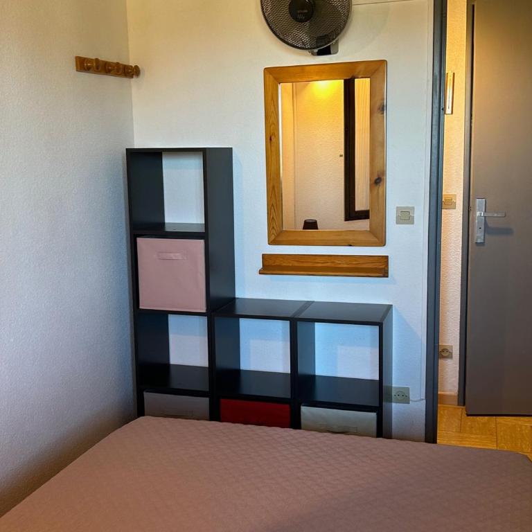 T2 Mezzanine Saint-Cyprien: Proche Plage, Parking Sécurisé, Équipé, Animaux Acceptés - FR-1-793-6 - Apartment - 12