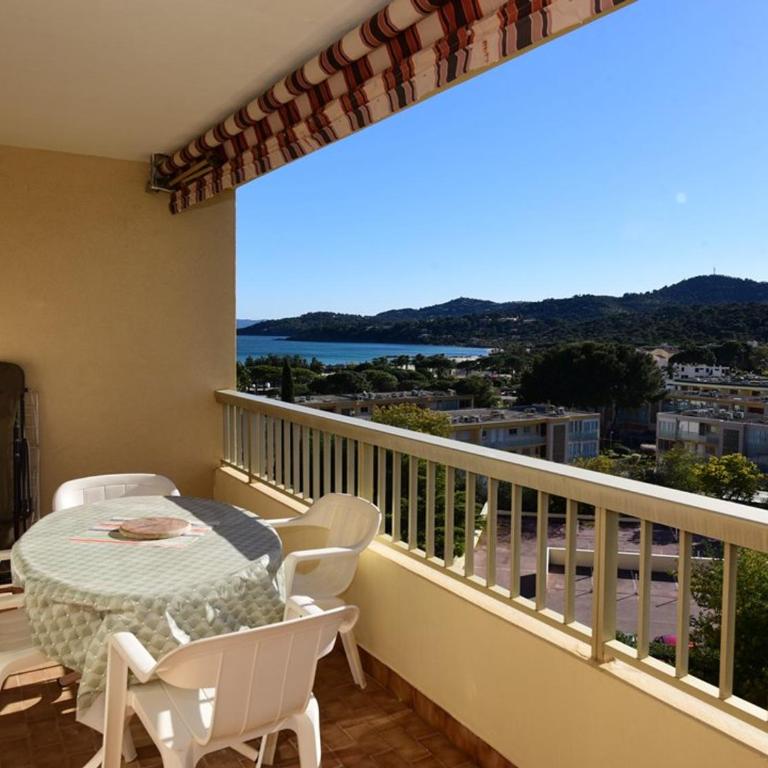 T2 avec climatisation proche plage à Bormes - FR-1-803-29 - Appartement - 3
