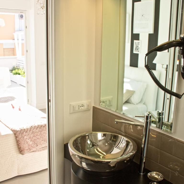 Glamroom Luxury Terrace - Camera Matrimoniale Deluxe con Terrazza - 24