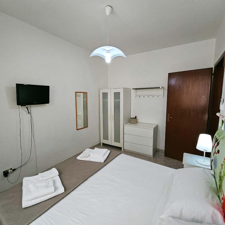 A Casa di Monica - Appartamento con 3 Camere da Letto - 10
