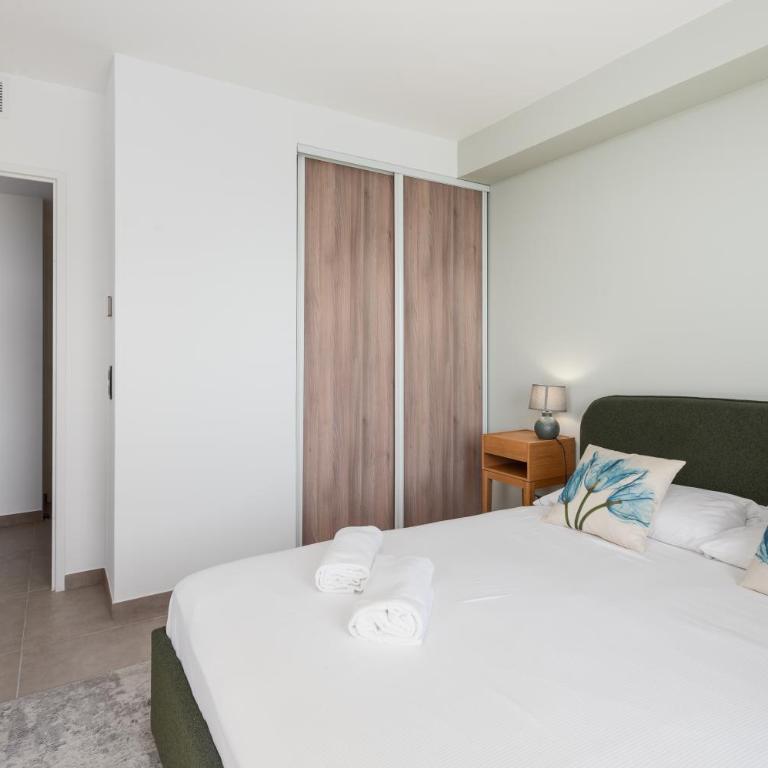 Luxueux appartement - Parking privé - Piscine - CC - Appartement 1 Chambre - 18